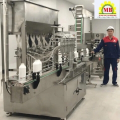 Dây chuyền chiết rót tự động.