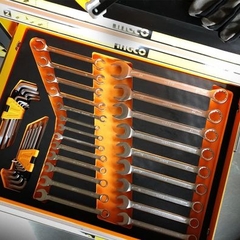 Tủ kéo 7 ngăn và 162 công cụ INGCO HTCS271621