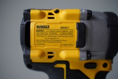 Thân Máy Vặn Bulong 20v Max Động Cơ Gắn Liền Dòng Atomic DEWALT DCF921N-B1