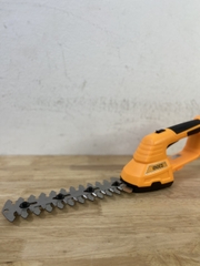Máy cắt tỉa hàng rào dùng pin 20V INGCO CSTLI2001