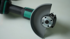 Máy Mài Góc Không Chổi Than Dùng Pin 20V DCA ADSM03-100Z