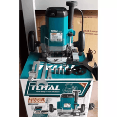 Máy bào gỗ Total 2200W TR11122