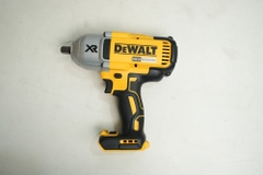 Máy siết bulong cầm tay 18V Dewalt DCF899N-XJ (chỉ thân máy)