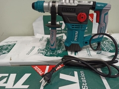 Máy khoan búa đục bê tông 4 chức năng Total TH1153236 1500W