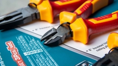 Bộ 3 kìm đa năng cách điện TOTAL THT2K0302