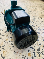 Máy bơm nước 750W TOTAL TWP27506