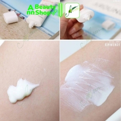 Kem chống nắng UV Moisture Essence Sun (V10 UV Shield) SPF 50+ PA++++