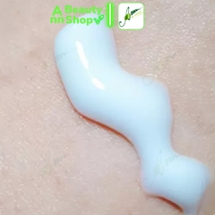 Sữa Rửa Mặt IOPE Moist Cleansing Creamy Foam 15ml (Minisize)