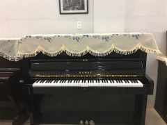 Khăn phủ đàn piano giá rẻ màu kem, họa tiết hoa