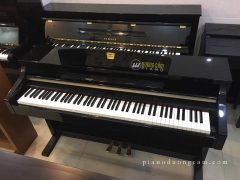 piano điện màu đen bóng Yamaha CLP 340PE