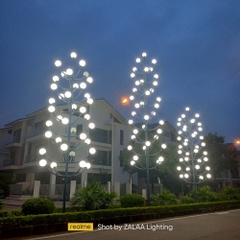 Cột Đèn LED Cây Thông Trang Trí Gần Công Viên Thiên Văn Học tại KĐT Dương Nội, Hà Đông