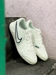 Nike JR Tiempo Legend 10 Academy IC 30