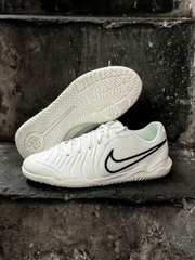 Nike JR Tiempo Legend 10 Academy IC 30