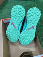 Nike Phantom LV8 JR TF (Lệch size)