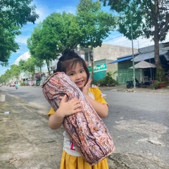 GỐI ÔM KHÚC GỖ.