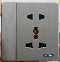 Bộ công tắc đơn 1 chiều + ổ cắm 5 chấu đa năng màu ghi S300 Uten (S300K11Z12Z13)