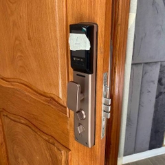 Khóa cửa nhận diện khuôn mặt Kassler KL-878F app mobile