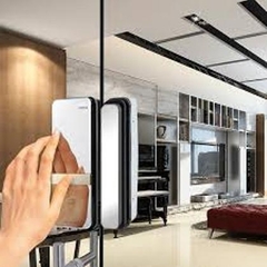Khóa điện tử cửa kính Yale YDG313+, thẻ từ