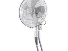 Quạt chân quỳ Hatari Thái Lan IS22M1