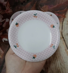Dĩa chấm nhỏ hoạ tiết trái cây màu hồng phấn 10cm - dĩa sứ nhỏ màu hồng phấn