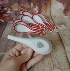 Muỗng sứ Minh Long viền đỏ Lộc Xuân - muỗng sứ minh long