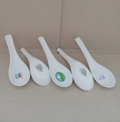 Muỗng sứ trắng Minh Long (in logo quà tặng các nhãn hàng)