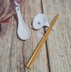 Đồ gác đũa kèm chén chấm gốm sứ Minh Long