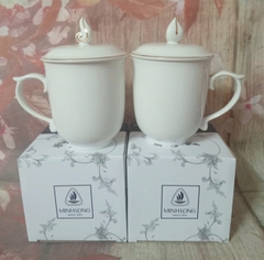 Ca trà mẫu đơn trắng gốm sứ Minh Long nắp viền vàng