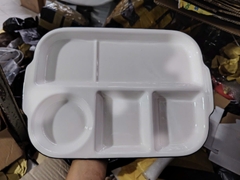 Khay đựng cơm bằng sứ 4 ngăn