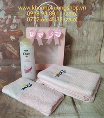 Set quà tặng sữa tắm Dove kèm khăn mặt và khăn tắm