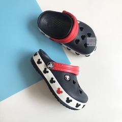 Dép cá sấu Crocs trẻ em chuột Mickey màu xanh đen