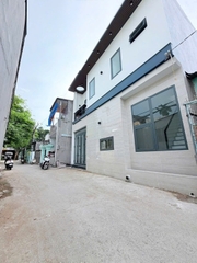 Hẻm ô tô thông trước nhà Phường Trấn Biên