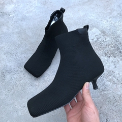 HIGH HEELS BOOTS DÁNG LIỀN TẤT , ITEM THỜI THƯỢNG PHẢI CÓ TRONG NHỮNG NGÀY ĐẦU ĐÔNG B20.HIE