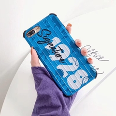 Ốp vali xanh signature 1928 cho iphone
