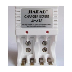 Sạc pin đa năng A-612
