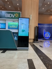 Dịch Vụ Cho Thuê Standee Điện Tử Tại Hà Nội – Giải Pháp Quảng Cáo Hiện Đại Từ Phú Vương