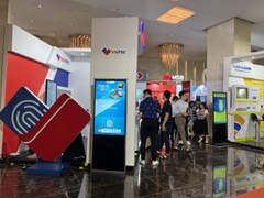 Cho thuê standee điện tử 55 inch