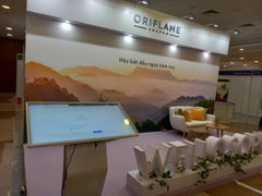 Cho thuê màn hình quảng cáo chân quỳ cấu hình cao