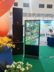 Cho Thuê Standee Điện Tử Triển Lãm Mùa Xuân 2026 – Phú Vương Giá Tốt, Chuyên Nghiệp