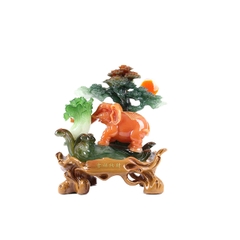 Tỳ hưu vàng dũng mãnh trên đế gỗ