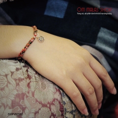 VÒNG TAY CHỈ NGŨ SẮC KẾT CHARM BẠC