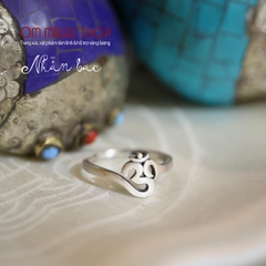 NHẪN BẠC CHỮ OM RESIZEABLE