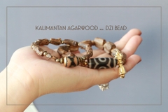 HAND MALA TRẦM KALIMANTAN MIX DZI 3 MẮT