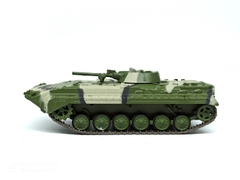Mô hình Xe bọc thép BMP1 Tỷ lệ 1/72