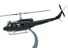 Mô hình máy bay trực thăng UH1 1/48