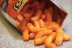 Bánh Snack phô mai không cay hiệu Cheetos Crunchy -Gói 226g