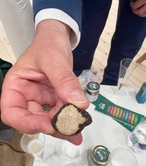Nấm cục mùa hè nguyên (Whole Summer Truffle) hiệu La Sicilia - Hủ 2 nấm 25g