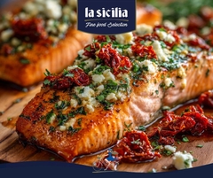 Cà Chua Khô Ngâm Dầu hiệu La Sicilia Sundried Tomatoes With Spices in Oil - Hộp 750g