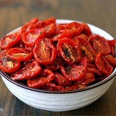 Cà Chua Khô Ngâm Dầu hiệu La Sicilia Sundried Tomatoes With Spices in Oil - Hộp 750g