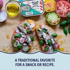 Cá trích ngâm nước hiệu Beach Cliff Sardines In Water - Hộp 106g